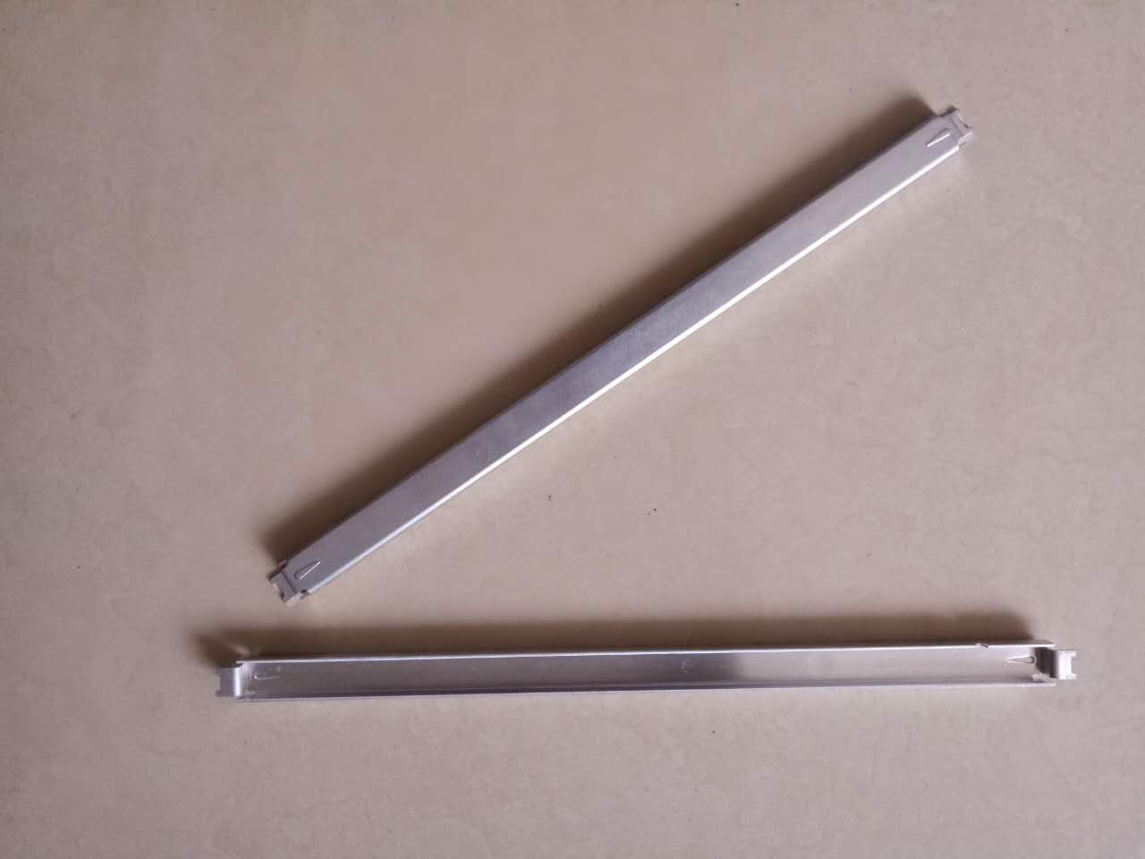 散熱器左右側板